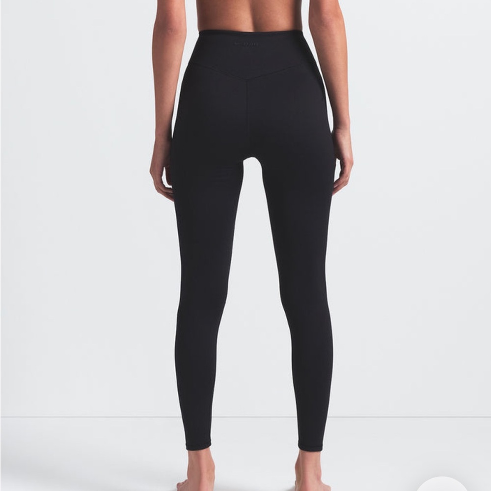 SKIMS MATTE LEGGINGS - Picture 7 of 7